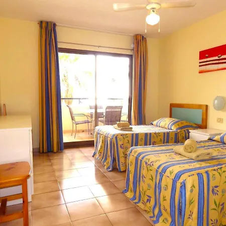 Lovely 1 Bedroom Apt In Castle Harbourc107 Apartament