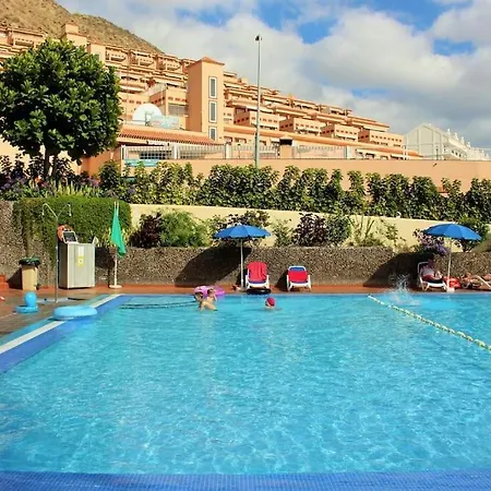 Lovely 1 Bedroom Apt In Castle Harbourc107 Los Cristianos (Tenerife)