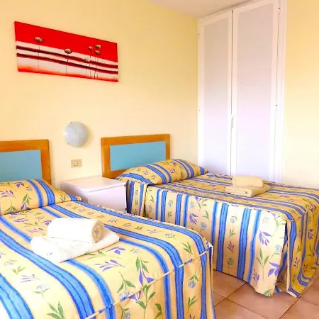 Lovely 1 Bedroom Apt In Castle Harbourc107 Apartman